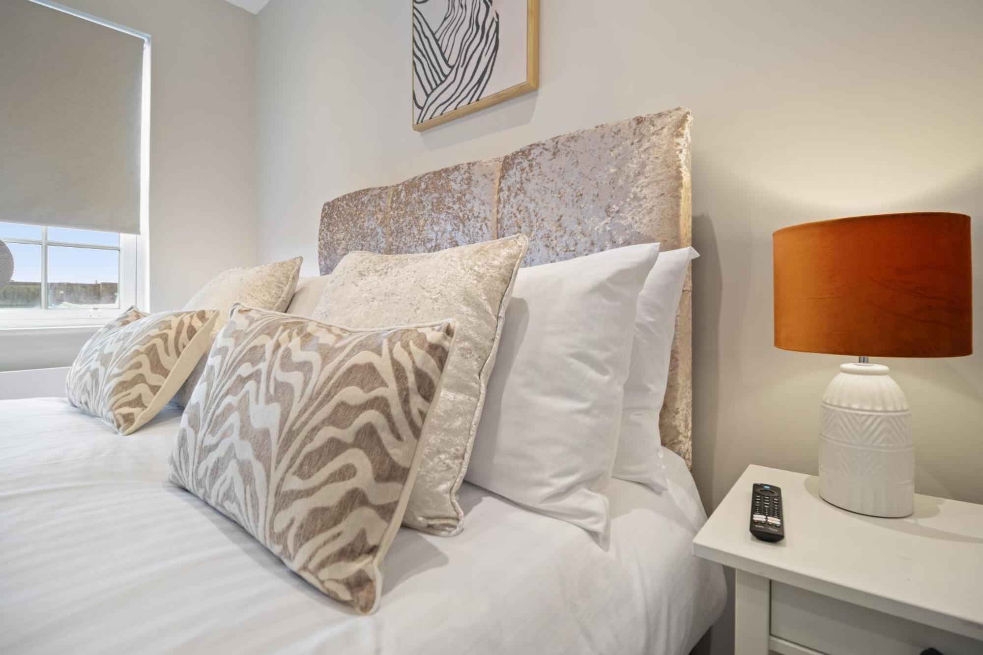 Whiskawaystays - Victoria House - Apartment 6 Worcester Kültér fotó